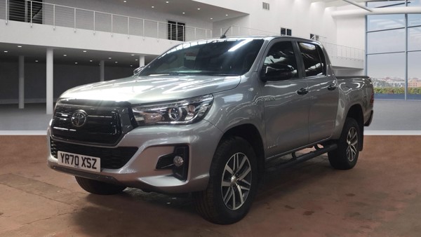 TOYOTA Hilux